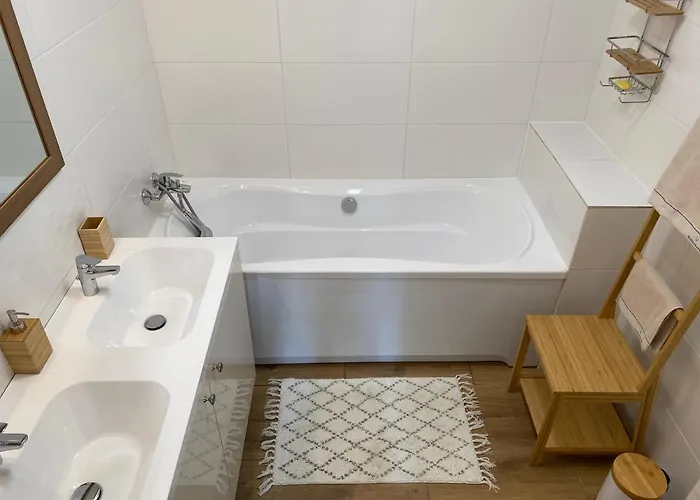 Vararok Vendeghaz - Дом отдыха Мишкольц